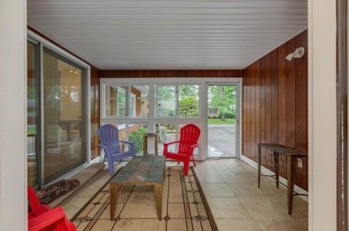 16 Mason Dr, Salem NH  03079-2101 exterior