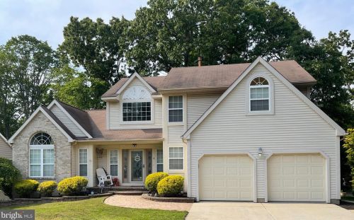 4 Lakeworth Dr, Berlin Boro, NJ 08009-1170