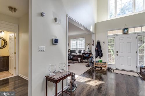 5800 Serengeti Ct, Haymarket VA  20169-3200 exterior