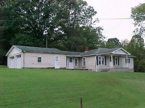 6575 Rose Hill Rd, Roseville, OH 43777-9529