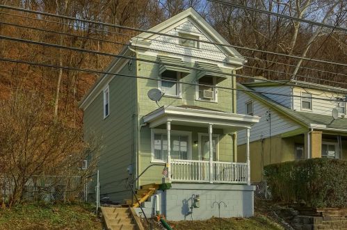306 Beaver St, Leetsdale, PA 15056-1106