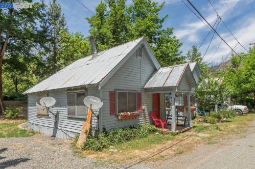 13314 Canyon Creek Rd, Helena, CA 96048