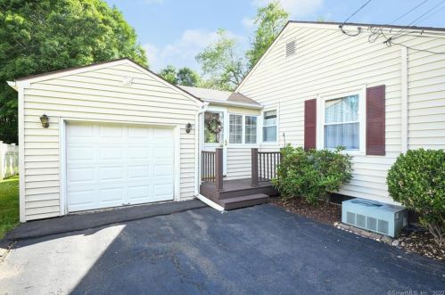 14 Parkview Rd, Wallingford, CT 06492-3014