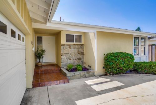 431 Laurinda Ave, Long Beach, CA 90803-2209