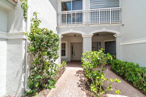 8295 Via Serena, Boca Raton, FL 33433-2239