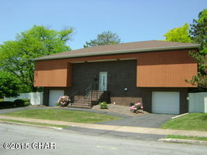 74 Coxe St, Hazle Township, PA 18201-7552