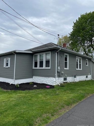 31 Judd Ave, New Britain, CT 06051-1725
