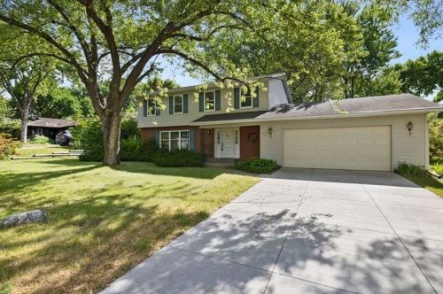 7213 Cornelia Dr, Minneapolis, MN 55435-4159