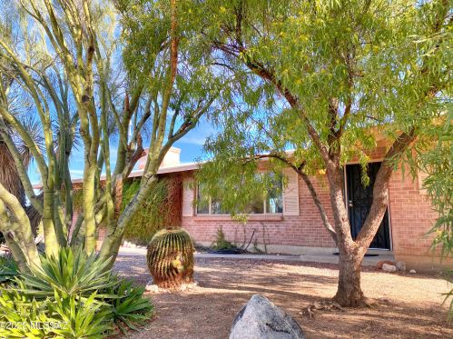 7334 Wanda Vista Way, Tucson, AZ 85704-3149