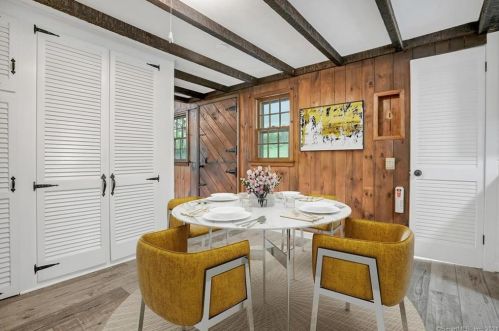 93 Boulevard Dr, Danbury CT  06810-7254 exterior