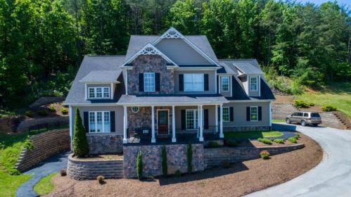 5917 Knightsbridge Dr, Roanoke, VA 24018-8908