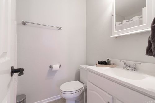 5459 Centralia St, Long Beach CA  90808-1456 exterior