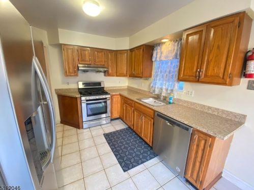 40 Teaneck Rd, Parsippany NJ  07054-3642 exterior
