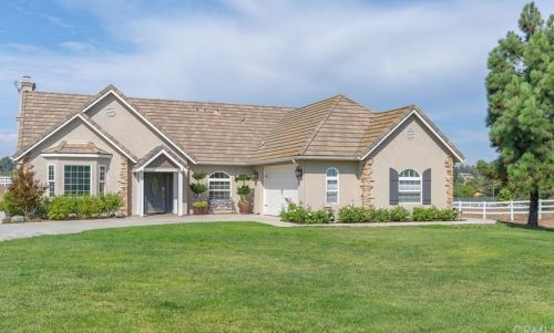 29172 Vallejo Ave, Temecula CA  92592-2302 exterior