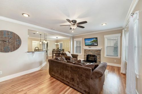815 Stetson St, Orlando, FL 32804-5730