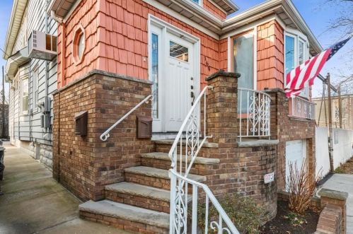 160 52 St, Bayonne NJ  07002-2111 exterior