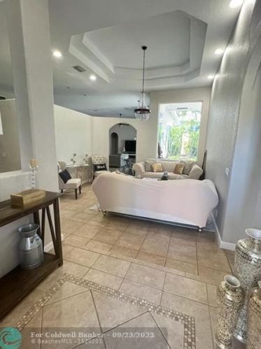 18940 32nd St, Hollywood FL  33029-5833 exterior