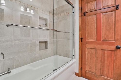 26 Wright Rd, Hollis NH  03049-6154 exterior