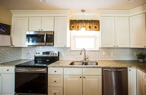 101 Ivy Ave, Fall River MA 02726-3210 exterior