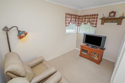 52 Colony Dr, West Sayville NY  11796-1619 exterior