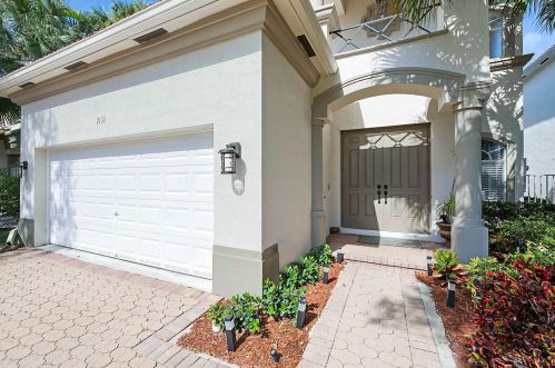 7109 Old Orchard Way, Boynton Beach, FL 33436-9431