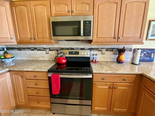 8760 Arnold Palmer Dr, Tucson AZ  85742-9680 exterior