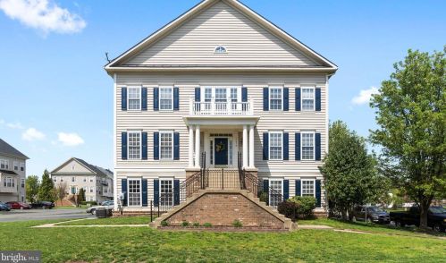 10478 Tenth Alabama Way, Bristow, VA 20136-1324