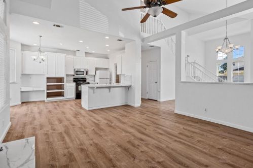 1285 Burgundy Ln, Manteca CA  95337-6874 exterior