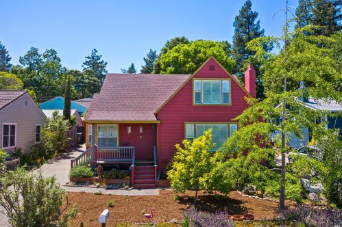 788 High St, Sebastopol, CA 95472-4316
