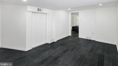 1535 Chelten Ave, Philadelphia PA 19144-2701 exterior