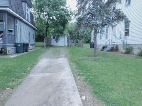 1121 Grand Ave, Cincinnati OH  45204-1610 exterior