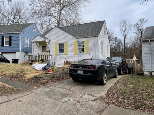 1830 Ashbrook Dr, Cincinnati, OH 45238-4022