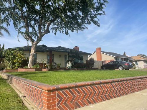 545 Hawthorne St, Ontario, CA 91764-1822