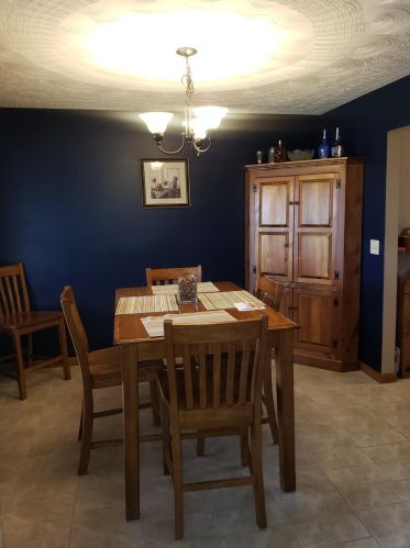 1369 Meadow Ridge Cir, Wilmington, OH 45177-2568