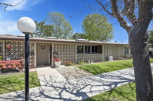 13361 El Dorado Dr, Seal Beach CA  90740-3522 exterior