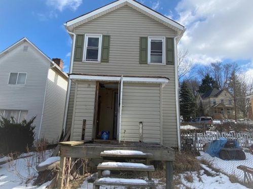 6949 Verona St, Verona, PA 15147-1951
