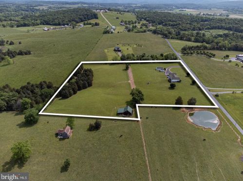 803 Hook Hill Rd, Richmond National Battlefiel VA  22835-3505 exterior