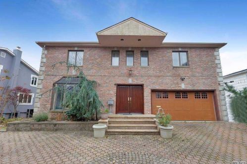 57 Harborview, Meadowmere Park, NY 11559-1911