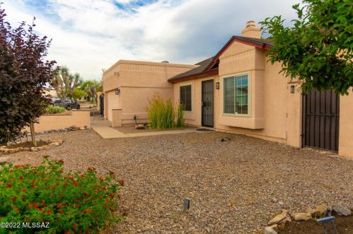 1900 Hermosa Dr, Tucson, AZ 85713-2557