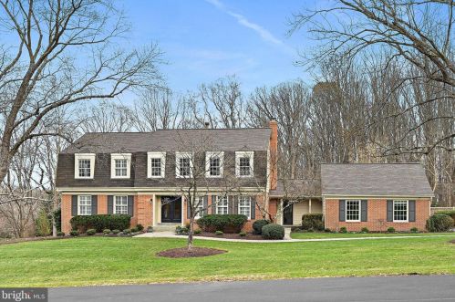 9423 Brian Jac Ln, Great Falls, VA 22066-2002