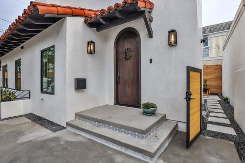 4215 Dawes St, San Diego CA  92109-4158 exterior