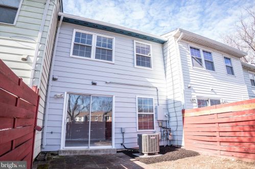 14796 Tamarack Pl, Woodbridge VA  22191-3136 exterior