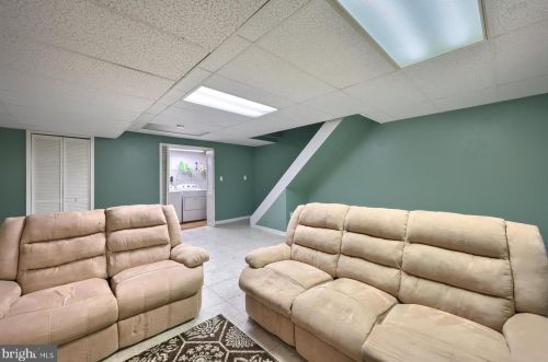 3 Fairfax Vlg, Harrisburg PA  17112-9557 exterior