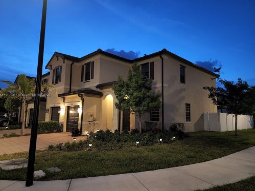 3407 106th Ter, Hialeah, FL 33018-4603