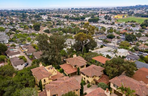 1024 Canon Perdido St, Santa Barbara CA  93103-2454 exterior