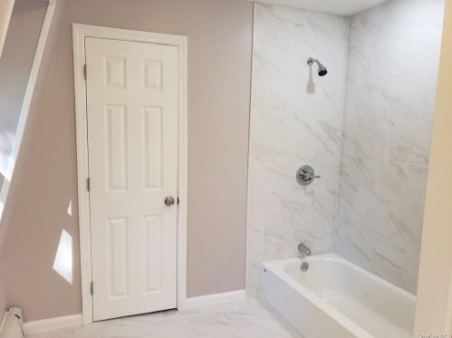 2 Plattekill Rd, Marlborough NY  12542-6023 exterior