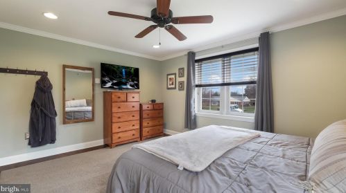 402 Cowpath Rd, Lansdale PA  19446-1516 exterior