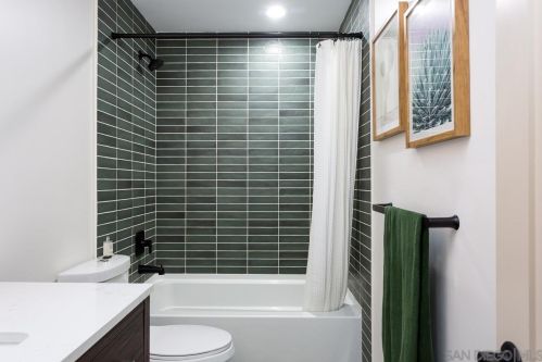 1407 Edgemont St, San Diego CA 92102-1210 exterior