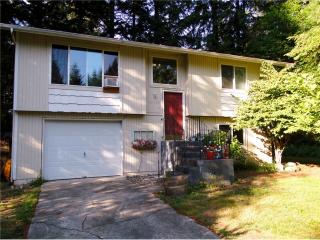 13100 Coho Run, Bremerton, WA 98312-8504