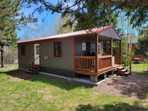 902 5th Ave, Lutsen, MN 55604-9734